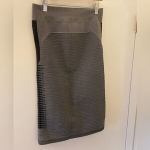 Wolford Fitted Pencil Skirt